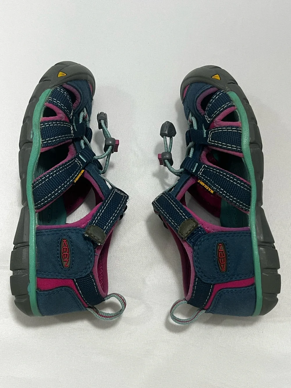 Keen Seacamp II CNX Kids Size 2 Water Sandals Blue/Pink